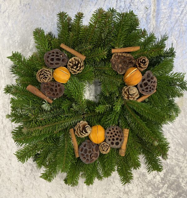 Festive Spice Fresh Christmas Wreath